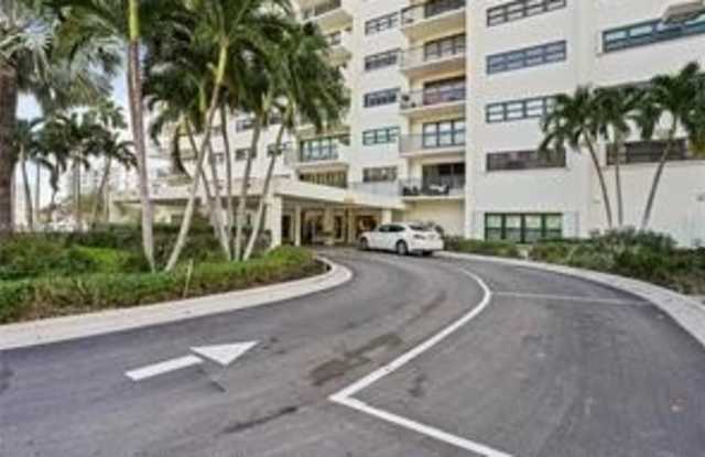 3200 PORT ROYALE Drive N Gallery 1