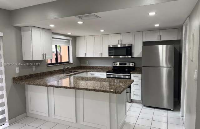 8430 NW 8th St photos photos