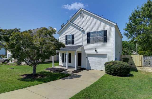 Freshly Updated 3 bedroom Home with New Roof  Spacious Backyard! photos photos