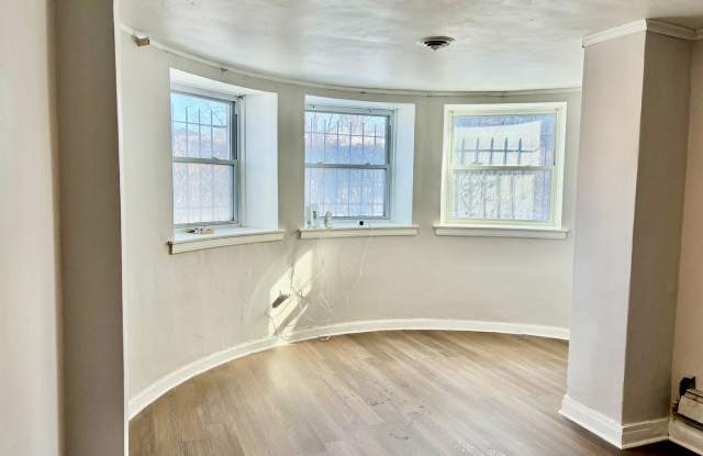 6900 S Jeffery Blvd photos photos