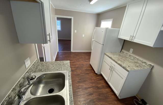405 W Outer Dr Gallery 2