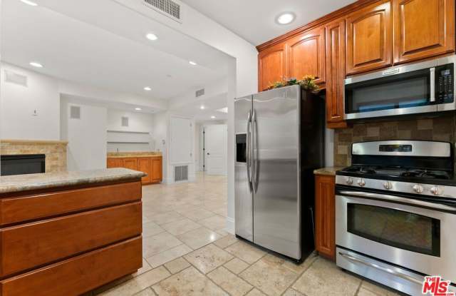 16123 W Sunset Blvd unit: 101 photos photos