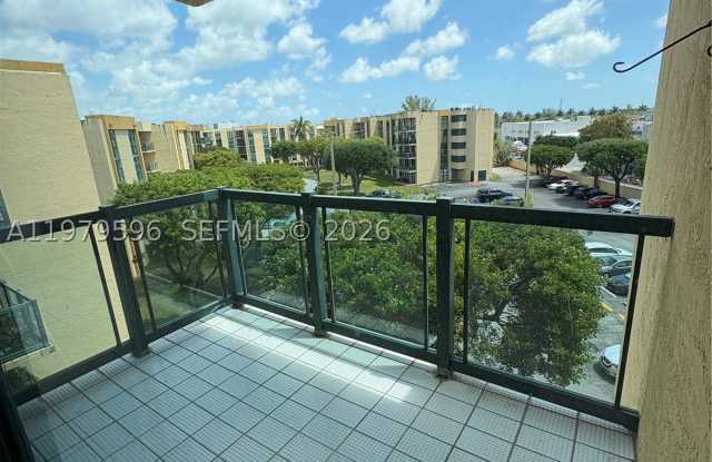 11800 SW 18th St photos photos
