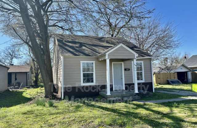 1127 E Beverly photos photos