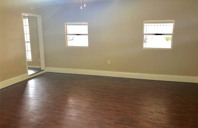 2521 Northview Drive Gallery 2