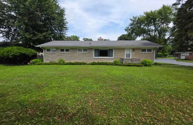 3BR/2BA/2CarGarage Only A Few Minutes From Everything! photos photos