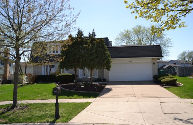 1222 Bay Court - 1222 Bay Court, Westmont, IL 60559