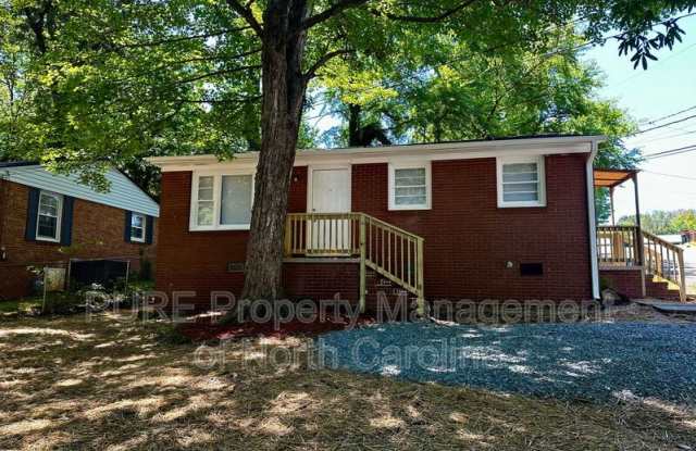 221 Bookington Dr - 221 Bookington Drive, Lexington, NC 27292