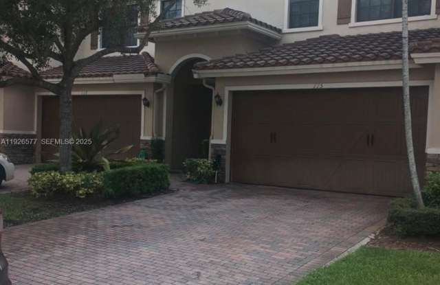 115 E Riverwalk Cir E photos photos