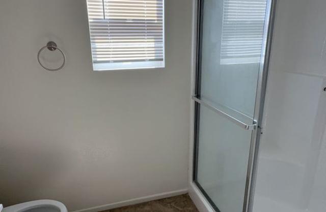 3 BEDROOM ADELANTO HOME Gallery 3