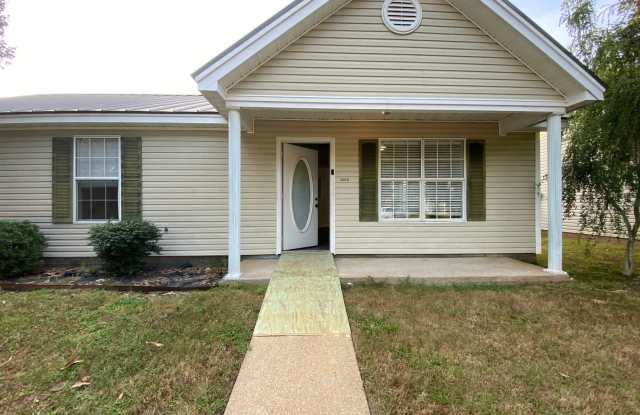 3BR/2BA Home - 1006 Turtle Creek Boulevard, Oxford, MS 38655