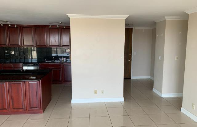 5400 E. The Toledo #309 Gallery 4