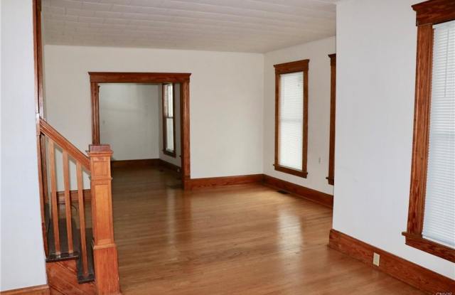 304 Smith Street Gallery 4