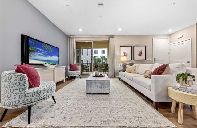 205 Bowery - 205 Bowery, Irvine, CA 92612