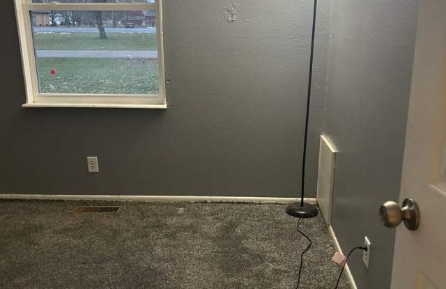 3 Bed 1.5 bath house - 58075 Benham Avenue, Elkhart County, IN 46517