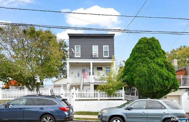 126 Macarthur Avenue photos photos