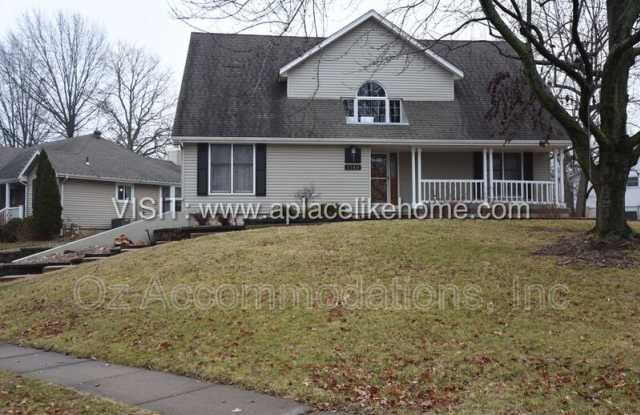 1140 SW Huntington Dr photos photos