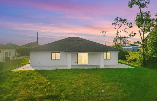 541 Chalet Avenue S Gallery 2