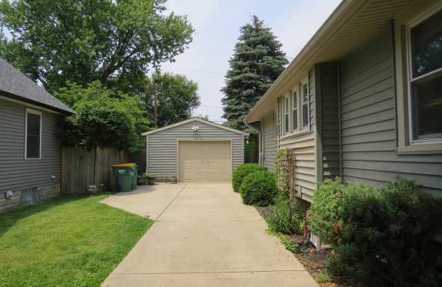 1634 Winton Avenue Gallery 4