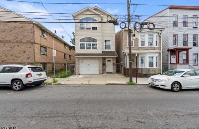 110 16Th Ave photos photos