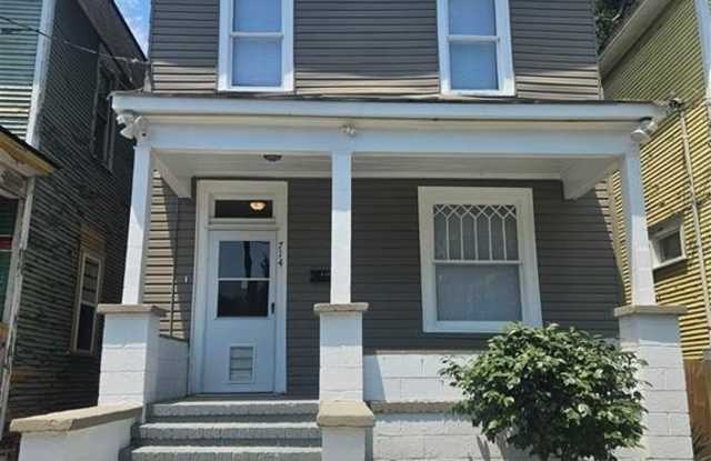 714 W 38th Street photos photos