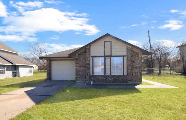 2304 Bluejay Dr photos photos