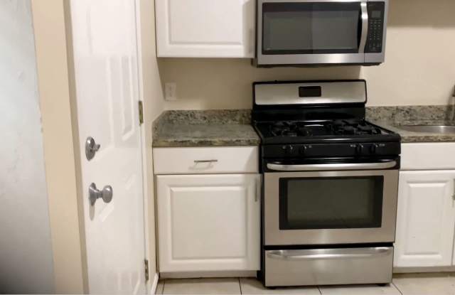 HOT SOUTH END LISTING!!!!!!! photos photos