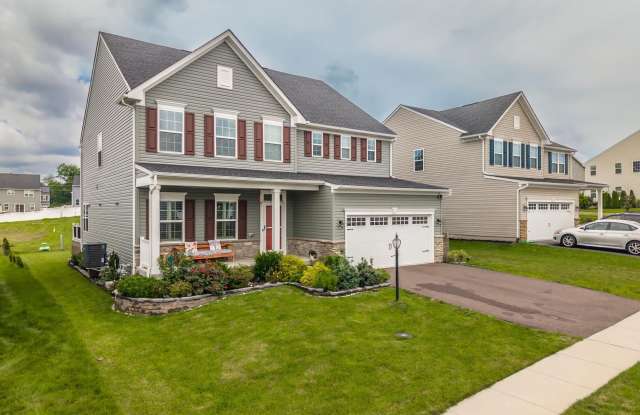 523 SPRING MANOR BOULEVARD photos photos