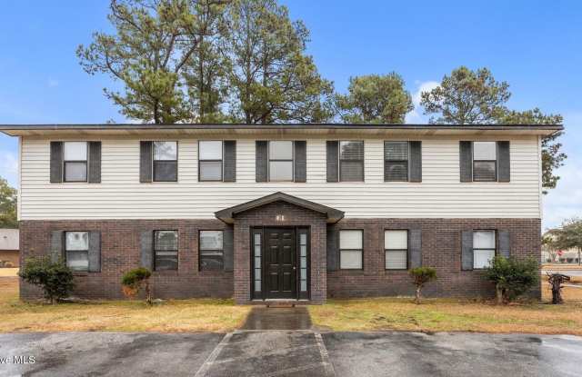 100 Ravenwood Drive unit: D photos photos