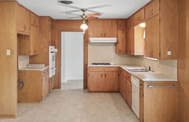 4010 Mockingbird Ln Gallery 4