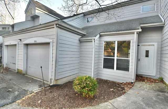 1938 E Bay Pointe Dr. Gallery 3