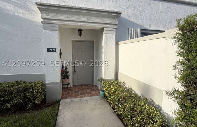 3921 SW 155th Ave Gallery 2