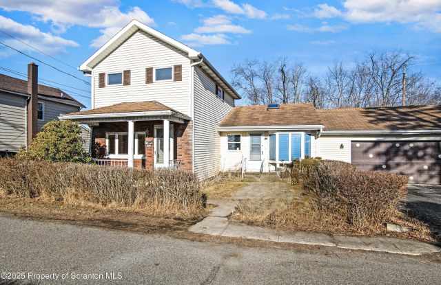 134 Lampman Street photos photos