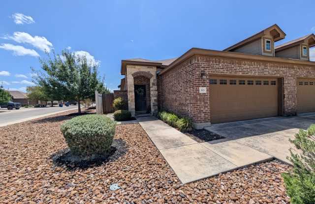 3/2/2  Fridge Included /  Xeriscaped Front Yard / Corner Lot / Fenced in Yard / CISD photos photos
