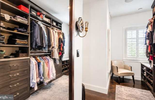 2017 N ST NW Gallery 3