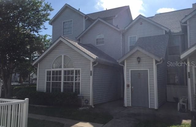 12121 ARMENIA GABLES CIRCLE - 12121 Armenia Gables Circle, Lake Magdalene, FL 33612