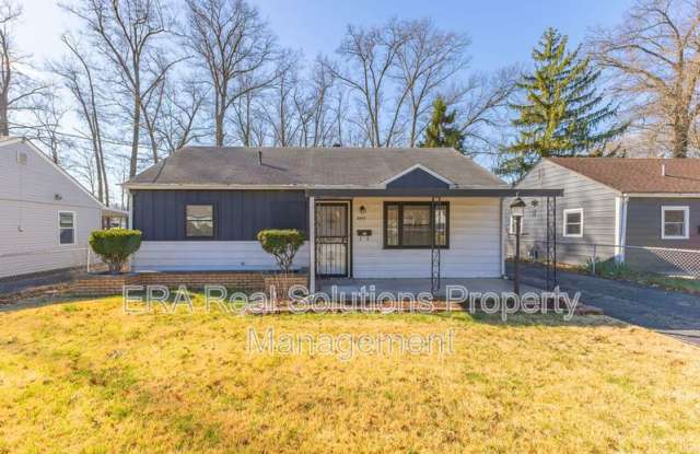 2009 Catalpa Ave. photos photos