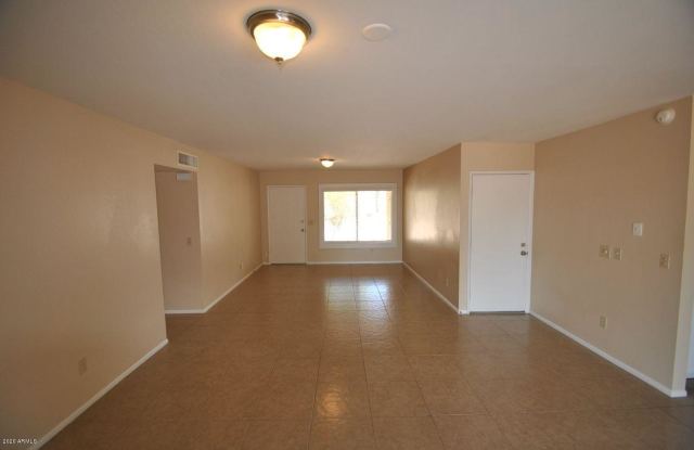 2223 E KINGS Avenue Gallery 4