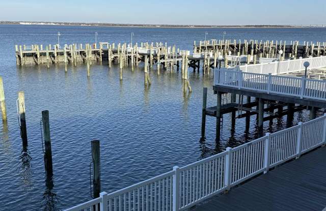 200 Bay Ave photos photos