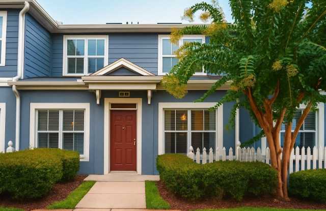 4600 YELLOWGOLD ROAD W photos photos
