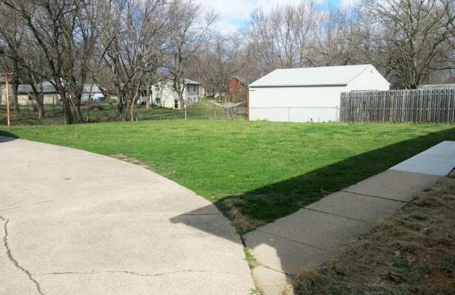 5006 Oaklyn Drive Gallery 3