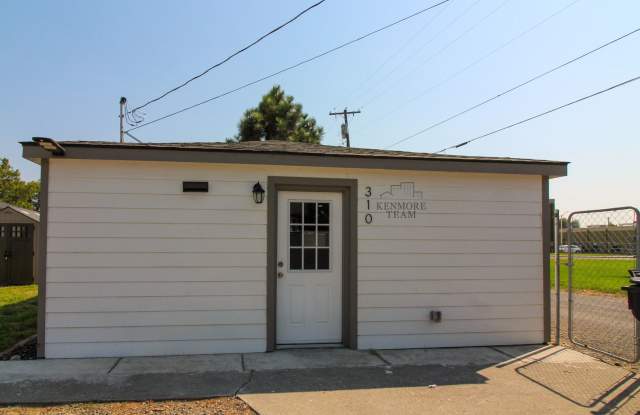 Updated Studio Home in Pasco photos photos