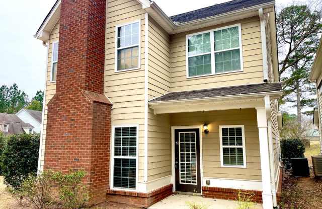 Welcome to this stunning two-story home located in the vibrant community of Newnan, GA. Gallery 3