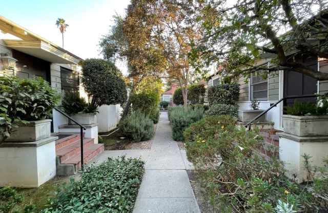 1801 Huntington Drive Gallery 4