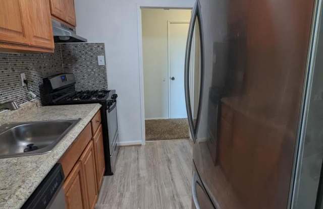 7318 DONNELL Place Gallery 4