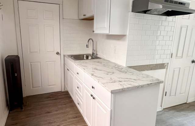 416 W Lackawanna Avenue unit: 3 photos photos