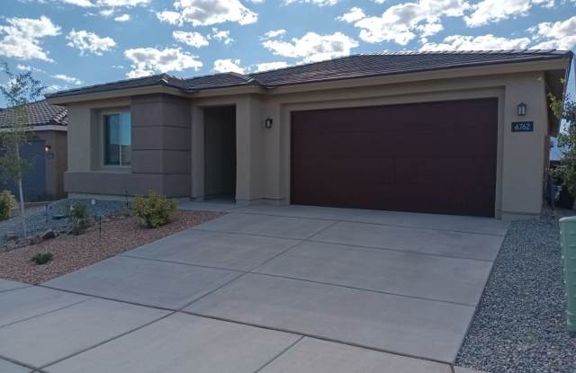 3 Bedroom, 2 Bath Home in Rio Rancho! !!SHOWINGS AVAILABLE NOW!! photos photos