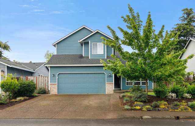Beautiful Modern Home with Large Back Yard Gallery 4