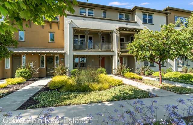 428 Mitchell Ave - 428 Mitchell Avenue, Alameda, CA 94501