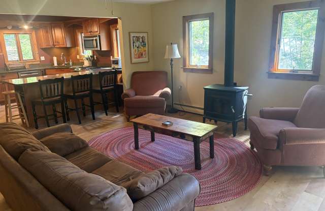 237 Ellison Lake Road Gallery 4